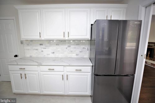 24 Hillside Rd, Princeton NJ  08540-3436 exterior