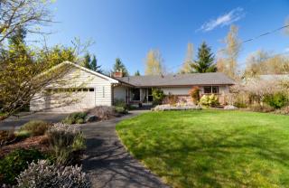 17426 192nd Dr, Seattle, WA 98058-9617