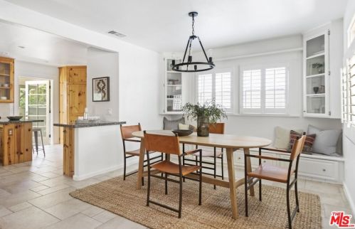 2832 Mayfield Ave, Glendale CA 91214-3816 exterior