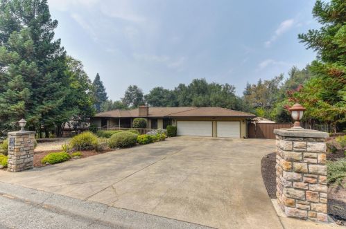 8651 Farley Way, Fair Oaks, CA 95628-5306