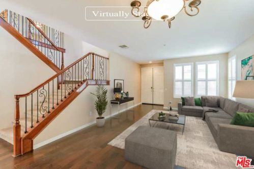 5280 Huckleberry Oak St, Simi Valley, CA 93063-4503