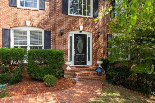 410 Croftwood Close, Duluth, GA 30097-1862