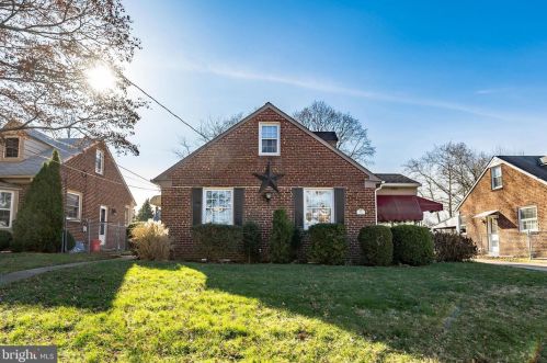 904 Merrick Ave, Camden, NJ 08108-3230