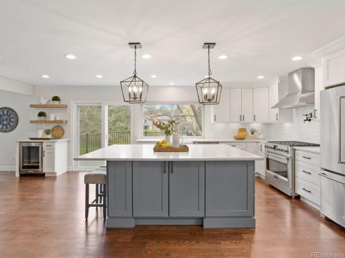 7557 Willow Cir, Englewood CO  80112-2761 exterior