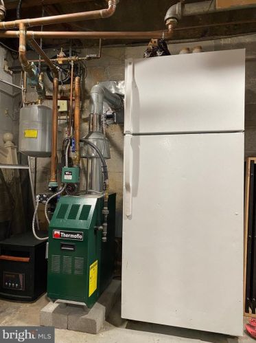 417 Lampeter Rd, Lancaster PA 17602-1717 exterior