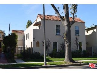 1139 Oakhurst Dr, Los Angeles CA  90035-1307 exterior