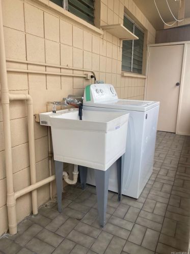 1430 Lusitana St, Honolulu HI  96813-2059 exterior