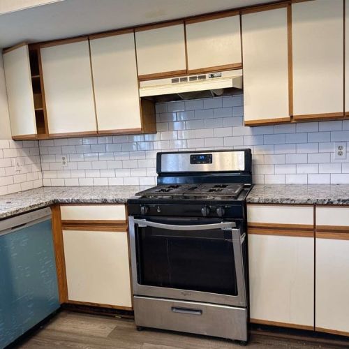 422 Woodmere Dr, Garland TX  75043-2930 exterior