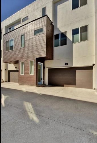 1801 2nd St, Austin, TX 78702-4430