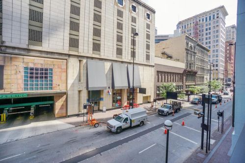 15 4th St, Cincinnati OH  45202-3635 exterior
