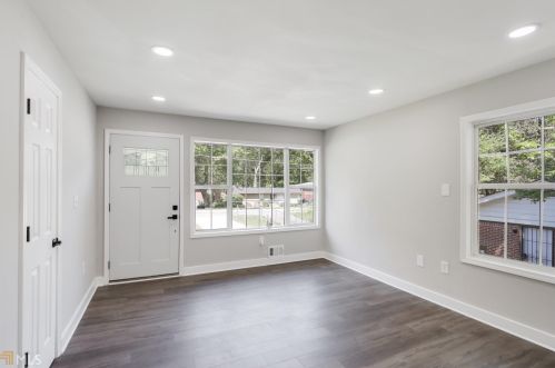 2818 Meadowview Dr, Atlanta GA  30316-4326 exterior