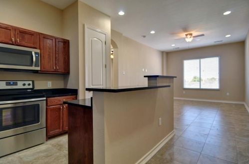 923 College Ave, Fort Worth, TX 76104-3005