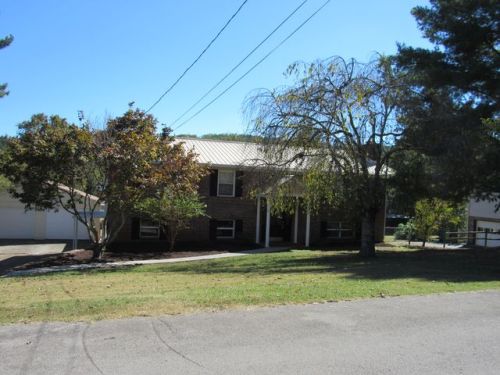 665 Caton St, Seymour, TN 37865-3111