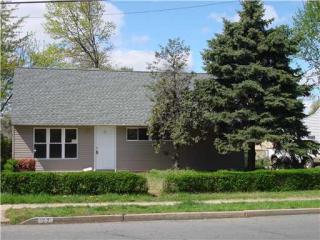77 Idlewild Rd, Edison, NJ 08817-4145