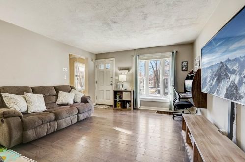 1847 Orchard St, Des Plaines, IL 60018-2331