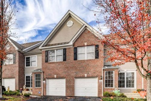 31 Ironwood Ct, Middletown, NJ 07748-1915