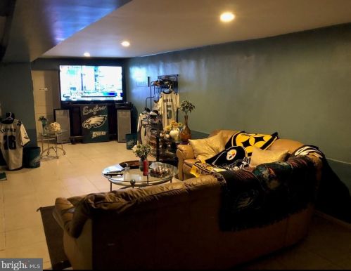 4632 12 St, Philadelphia PA 19147-2624 exterior