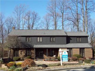 651 Buckingham Dr, Greensburg, PA 15601-6075