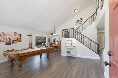 11109 Middleborough Rd, Riverside CA  92503-5814 exterior