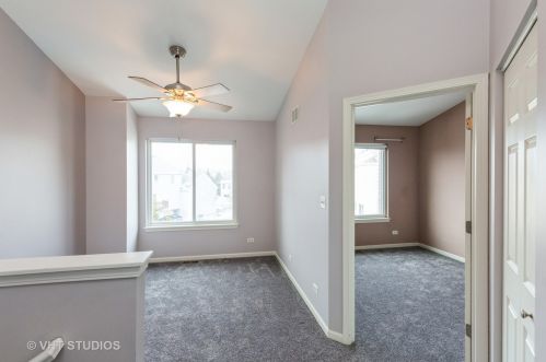 1236 Derry Ln, Pingree Grove IL  60140-9122 exterior