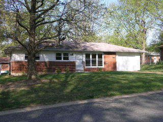 1323 Evergreen Ln, Columbia, IL 62236-1105