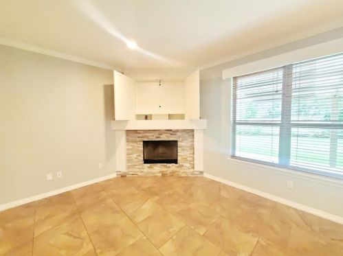 1304 Vernon Castle Ave, Fort Worth TX  76126-4289 exterior