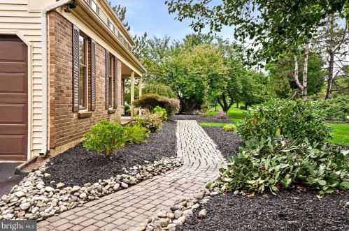 29 Winthrop Rd, Trenton, NJ 08648-1557