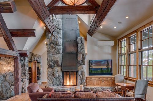 240 Laura Knight, Truckee, CA 96161-5170