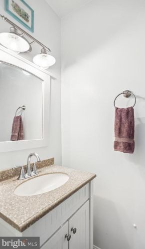 5269 Bradgen Ct, Springfield VA  22151-3524 exterior