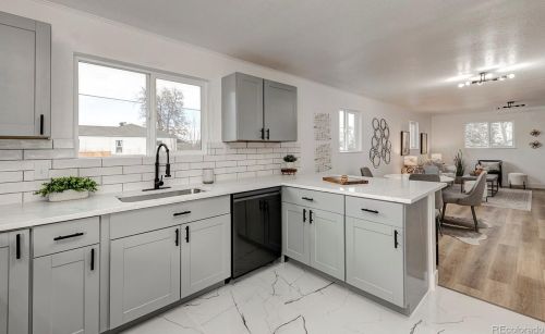 995 King St, Denver CO  80204-3112 exterior