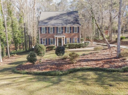 215 Northridge Dr, Lagrange, GA 30240-8374