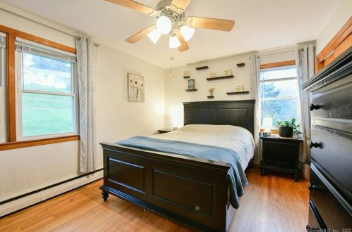 39 Maryland Dr, Middlefield CT  06455-1005 exterior
