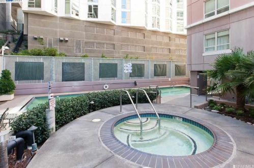 400 Beale St, San Francisco CA  94105-4403 exterior