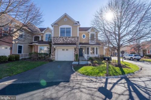 12 Hedge Row Rd, Princeton, NJ 08540-5055