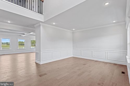 5835 Vine Ln, Linden, VA 22642