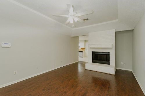 416 Signal Hill Ct, Fort Worth TX  76112-8660 exterior