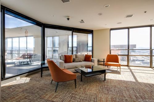 1625 Larimer St, Denver CO  80202-1509 exterior