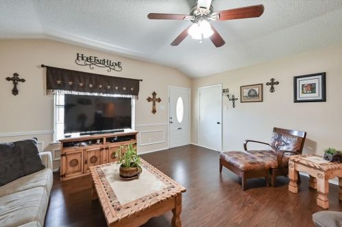 533 Mockingbird Dr, Midlothian TX  76063-1533 exterior