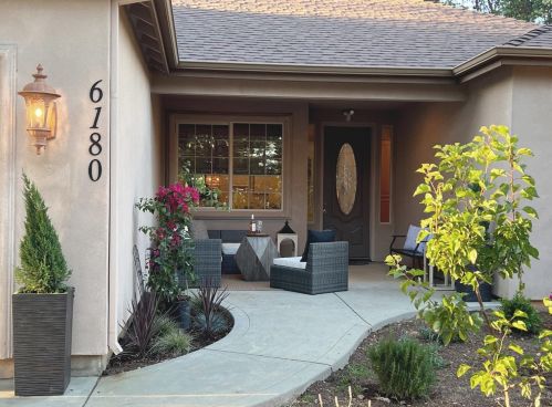 6180 Pine Needle Ln, Swansboro Country, CA 95667-7496