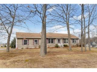 31 Maize Dr, Somersworth, NH 03878-1745