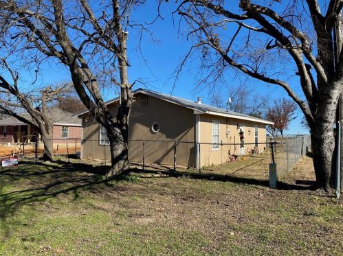 700 Lee St, Valley View, TX 76272-9641