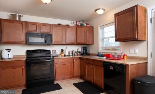 517 William Ave, Harrisburg, PA 17109-4036