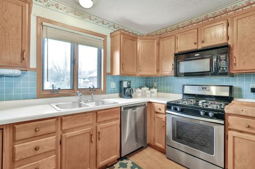 1435 Idaho Ave, Saint Paul MN  55106-1228 exterior