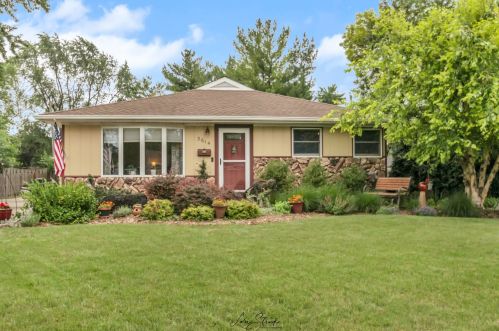 3614 Sigwalt St, Rolling Meadows, IL 60008-1466
