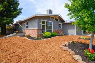 284 Citrus Ave, Vacaville, CA 95688-2753