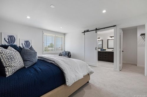 2798 Goldfield Pl, Simi Valley CA  93063-2253 exterior