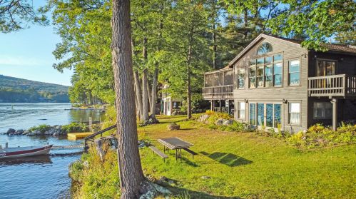 44 Garden Dr, Sumner, ME 04220-5619