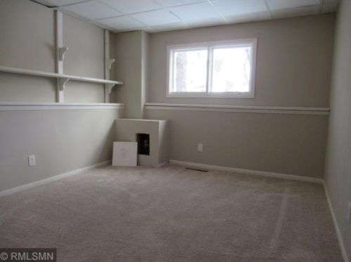 991 Farrington St, Saint Paul MN  55117-5119 exterior