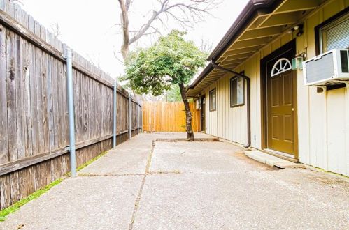 302 51st St, Austin TX  78751-1903 exterior