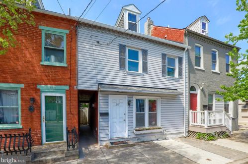 317 Walnut St, Lancaster PA  17602-2403 exterior